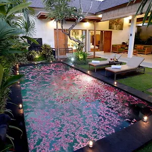 Sandi Agung , Seminyak Indonésie